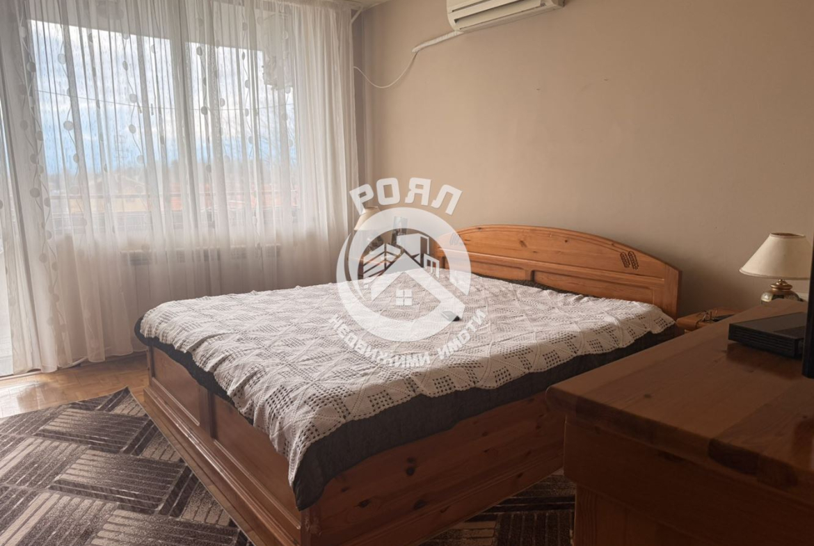 Роял имоти продава Ексклузивно тристаен апартамент в гр. Садово - 0