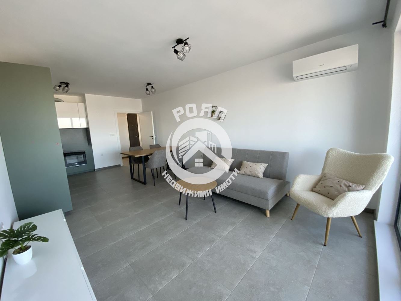 Роял имоти отдава под наем двустаен апартамент с включено паркомясто в цената,гр Пловдив,кв.Хр.Смирненски - 0