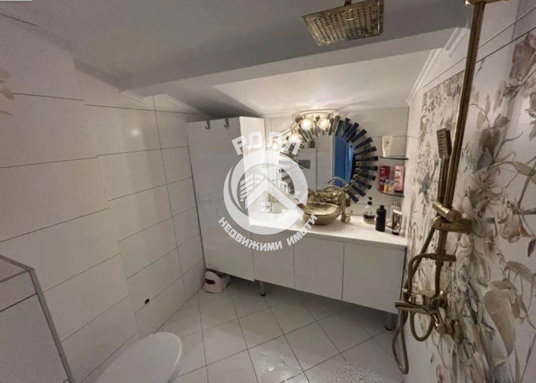 Просторен мезонет близо до морето в Неа Перамос - 0