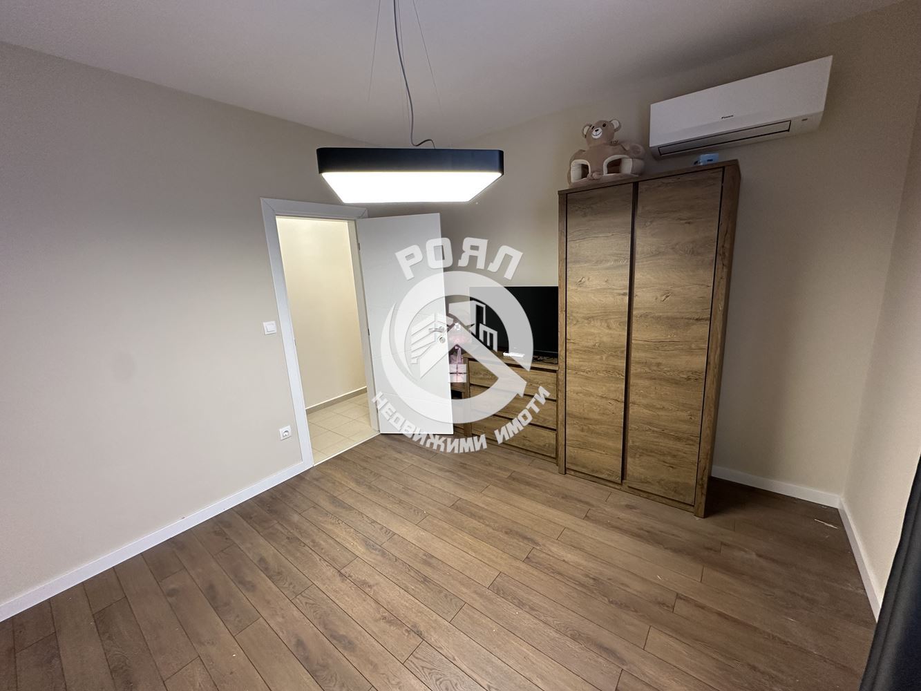 Роял Имоти продава Ексклузивно луксозен, тристаен апартамент в Томов плаза, Тракия, Пловдив - 0