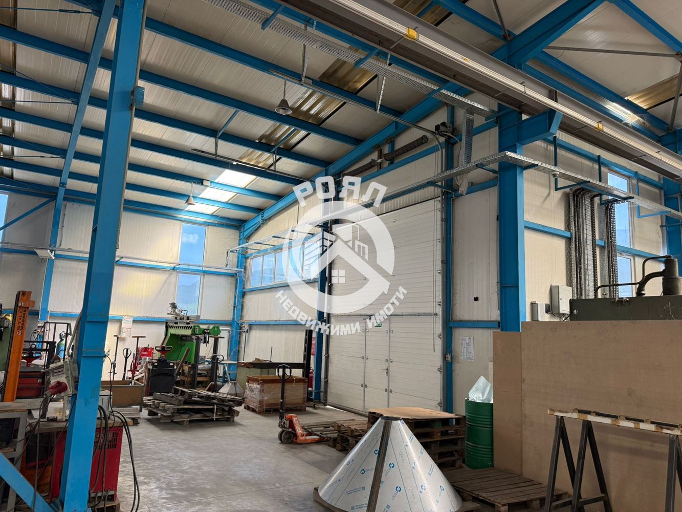 Роял имоти продава Промишлени имоти в гр Куклен - 0