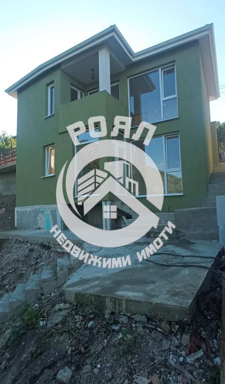 Роял имоти продава къща в село Руен, Пловдив - 0