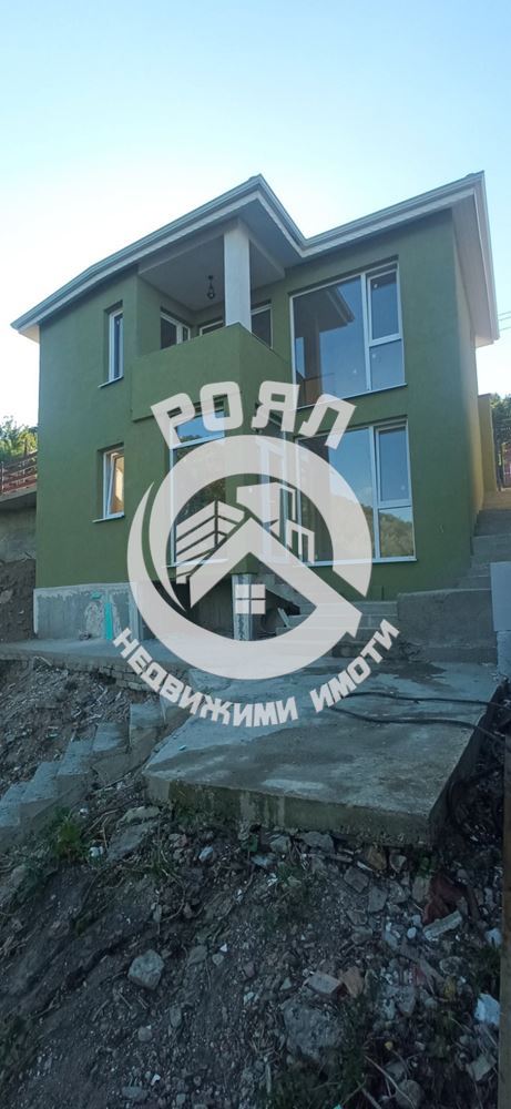 Роял имоти продава къща в село Руен, Пловдив - 0