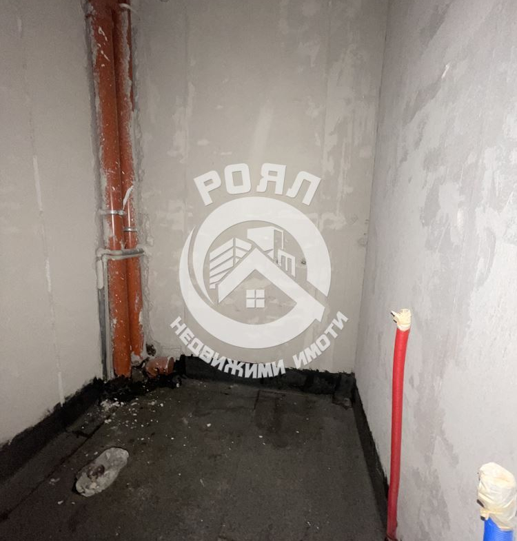 Роял имоти продава ЕКСКЛУЗИВНО тристаен апартамент, с Акт 16, Кършияка, до Новотел Пловдив - 0