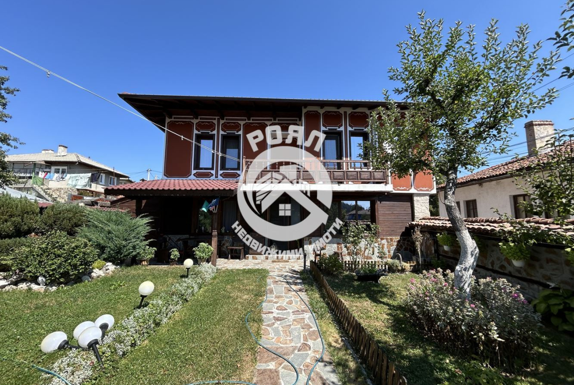 Роял Имоти продава Ексклузивно къща в гр.Копривщица - 0