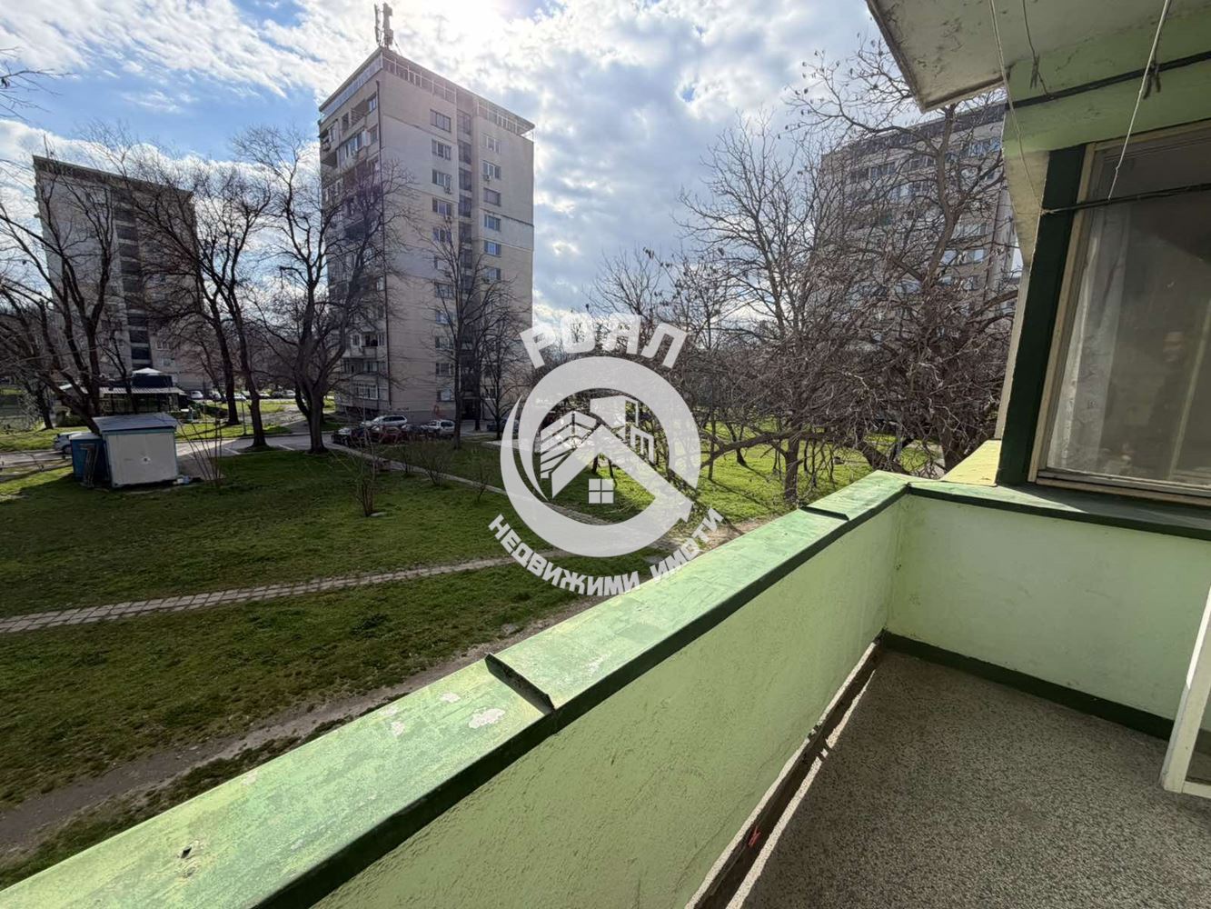 Роял имоти продава двустаен апартамент с три отделни помещеия, Център, Пловдив - 0