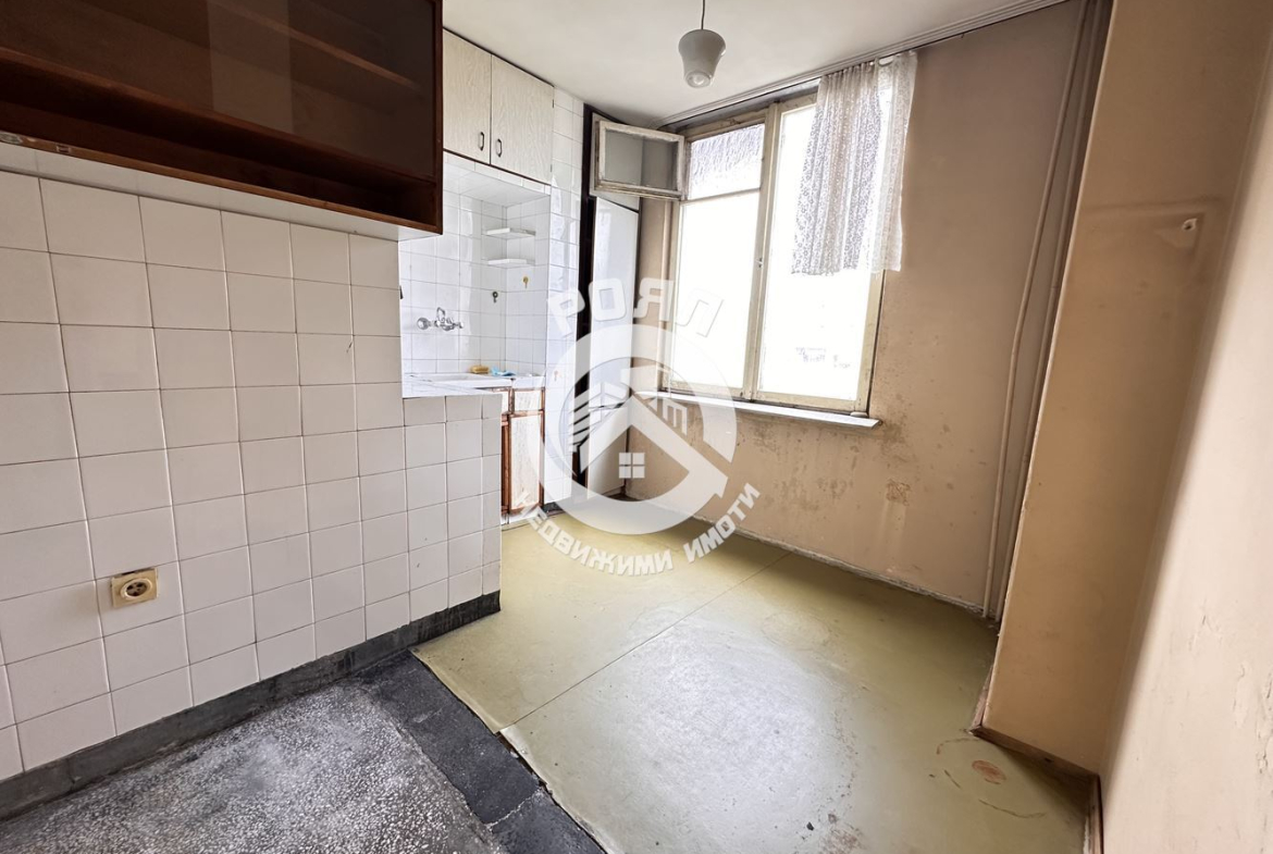 Роял имоти продава многостаен апартамент , Кючук Париж, Пловдив - 0