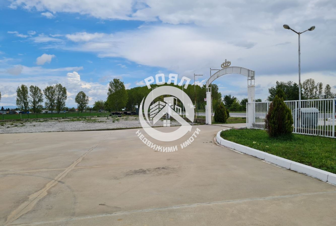 Роял имоти продава автосервиз в с. Стряма - 0