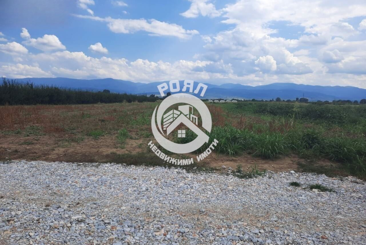 Роял Имоти продава парцел УПИ в с.Оризари - 0