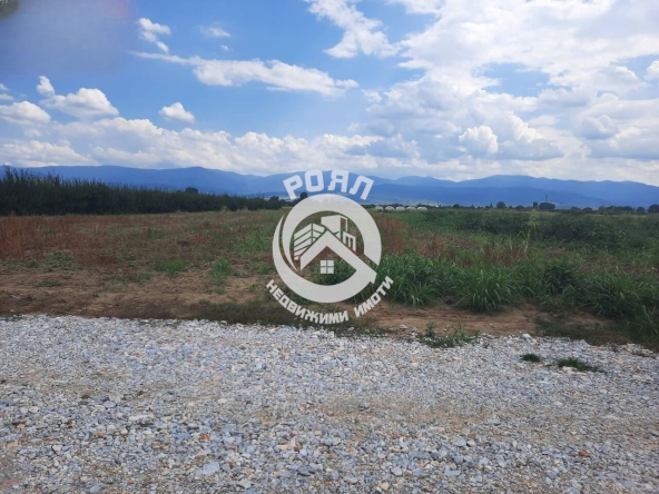 Роял Имоти продава парцел УПИ в с.Оризари - 0