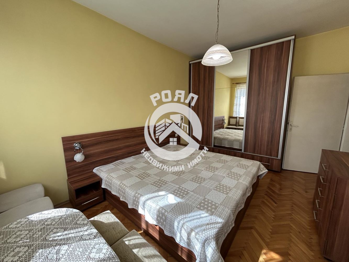 Роял Имоти продава Ексклузивно тристаен апартамент в Центъра на гр.Пловдив - 0