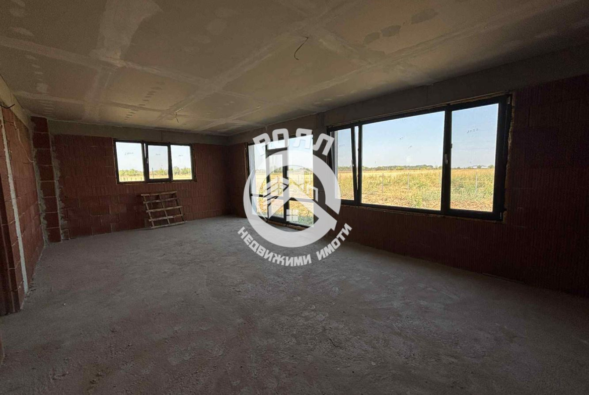 Роял Имоти предлага за продажба едноетажна къща в с. Оризари, област Пловдив - 0