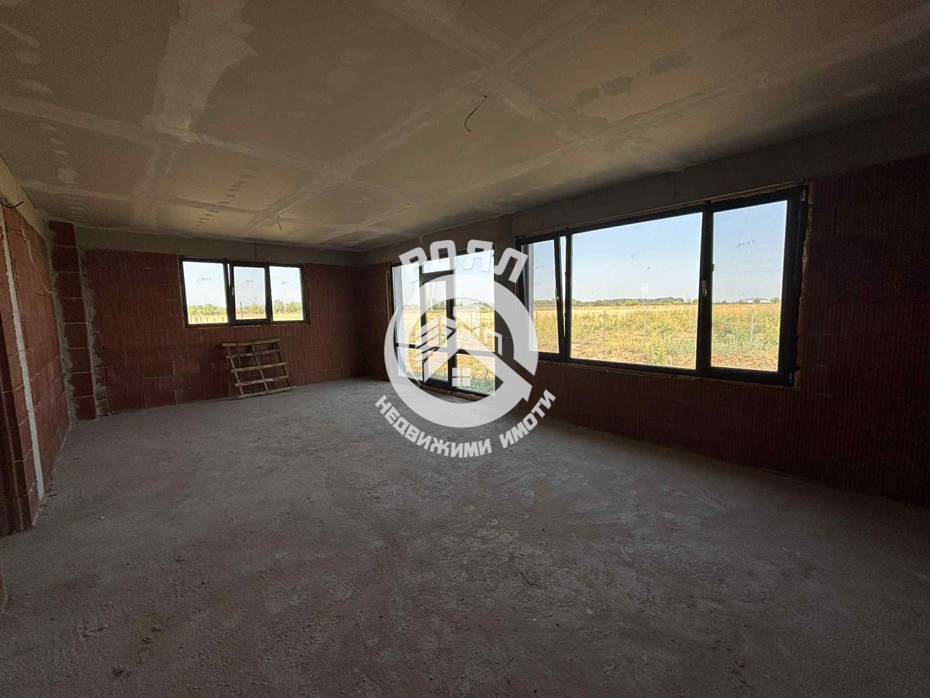 Роял Имоти предлага за продажба едноетажна къща в с. Оризари, област Пловдив - 0