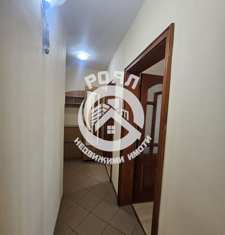 Роял имоти продава тристаен апартамент, Каменица 2, Пловдив - 0