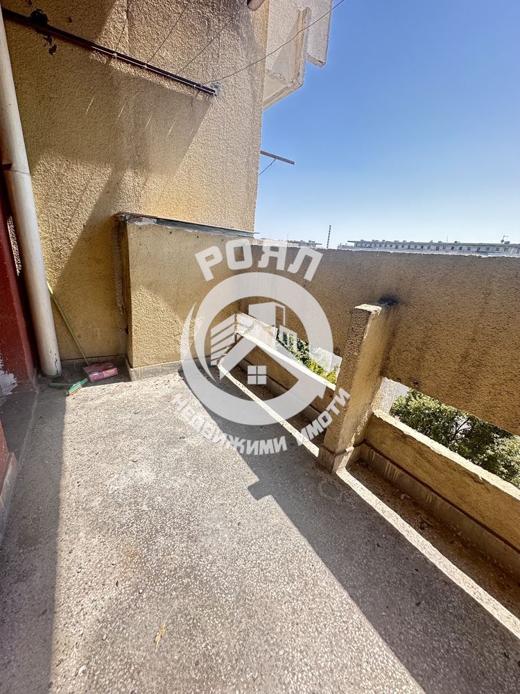 Роял имоти продава тристаен апартамент, Център, Пловдив - 0