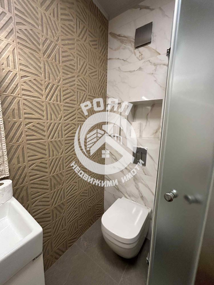 Роял Имоти предлага под наем луксозен двустаен апартамент в Широк Център, Пловдив - 0