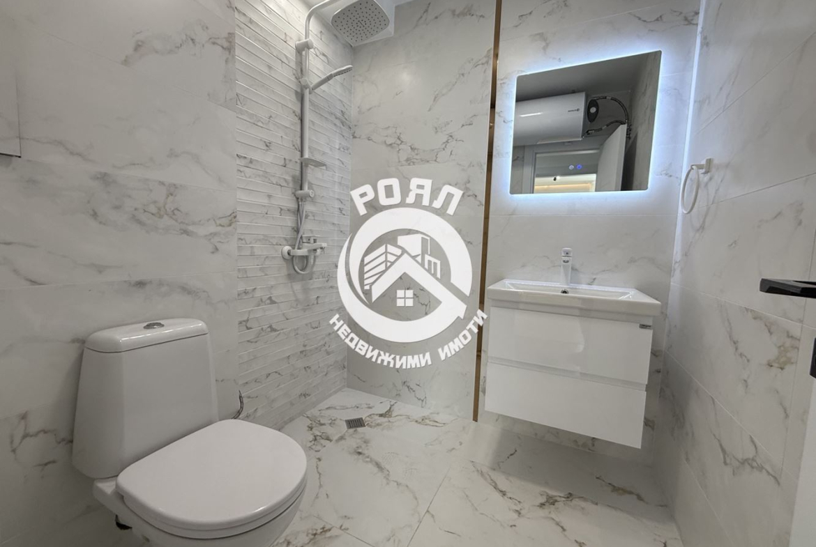 Роял Имоти продава нов, луксозно обзаведен, двустаен апартамент с гараж, Остромила, Пловдив - 0