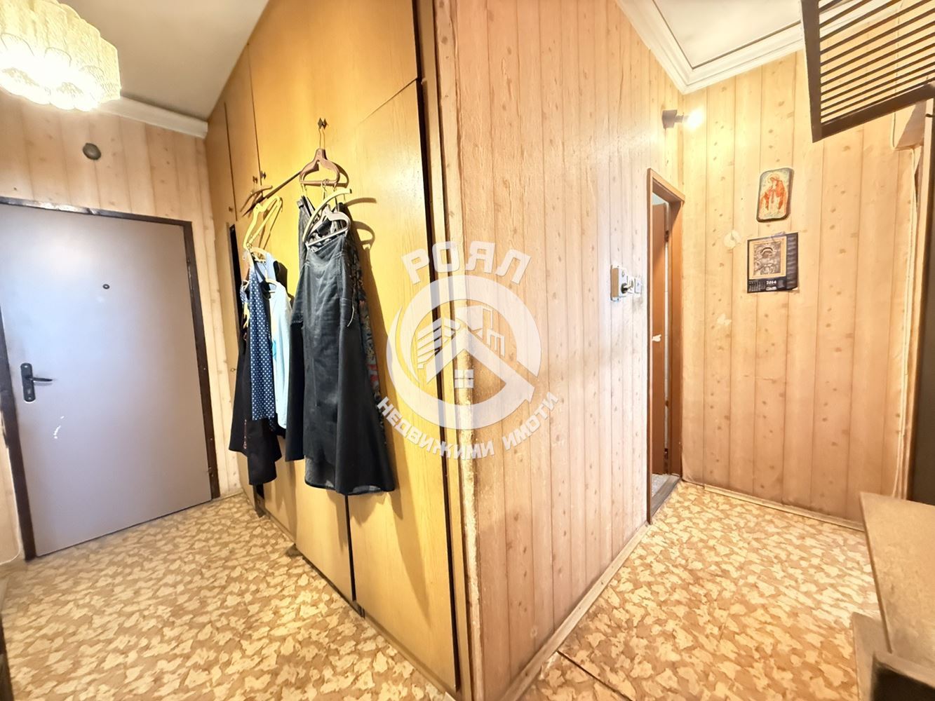 Роял Имоти продава Ексклузивно двустаен апартамент, кв.Кючук Париж, Пловдив - 0