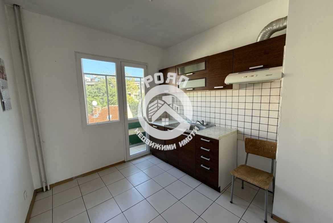 Роял Имоти продава двустаен, панелен апартамент в кв.Кършияка, гр.Пловдив - 0