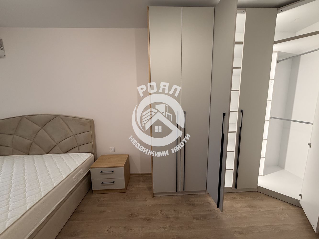 Двустаен обзаведен под наем до медицинския факултет ,Пловдив - 0