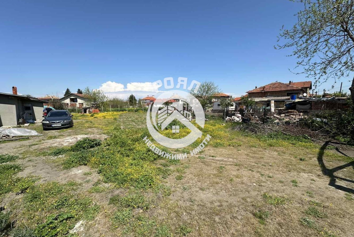 Роял Имоти продава парцел в с. Йоаким Груево - 0