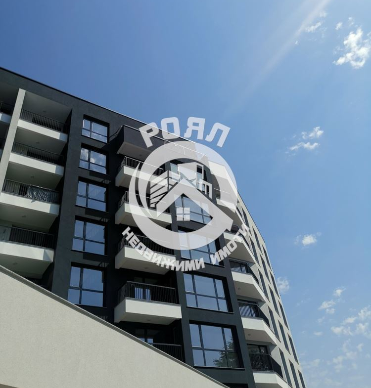 Роял имоти продава Ексклузивно многостаен апартамент, с акт 16, Кючук париж, Пловдив - 0