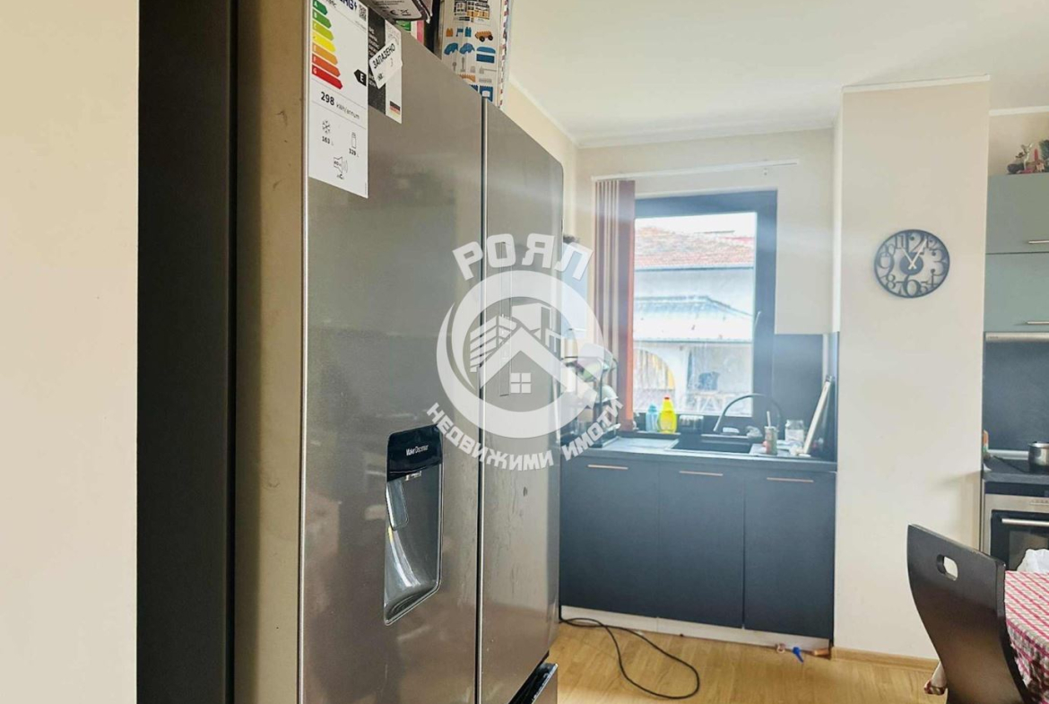 Роял Имоти продава работещ хотел в гр. Батак - 0