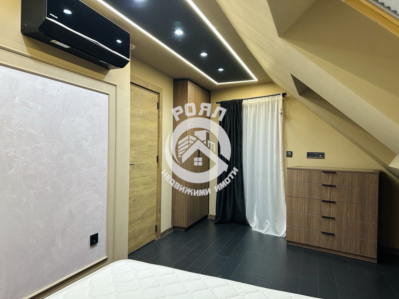 Роял имоти продава луксозен мезонет в сърцето на град Пловдив - 0