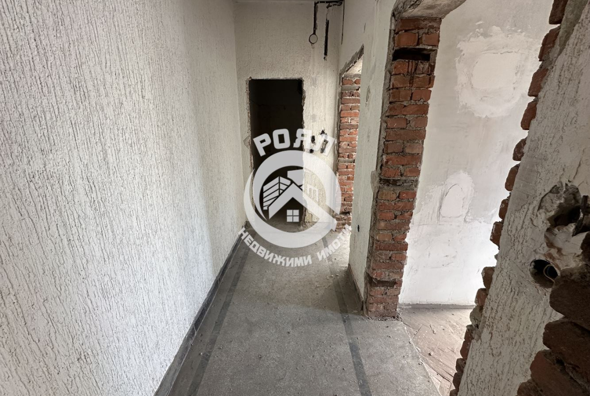 Роял имоти продава Ексклузивно двустаен апартамент в гр.Стамболийски - 0