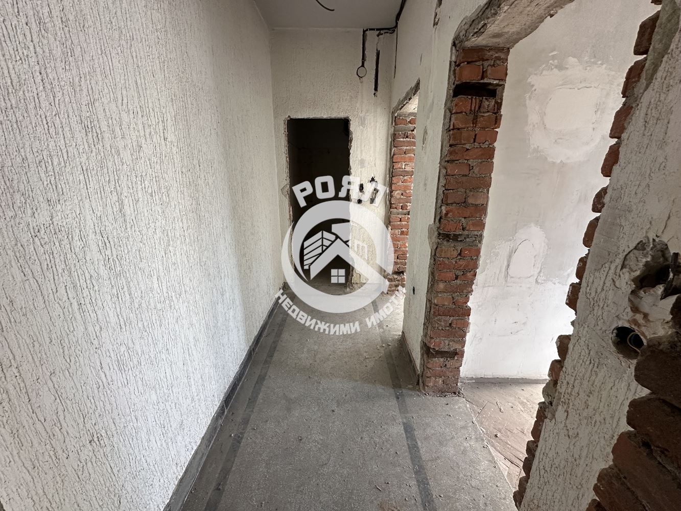 Роял имоти продава Ексклузивно двустаен апартамент в гр.Стамболийски - 0