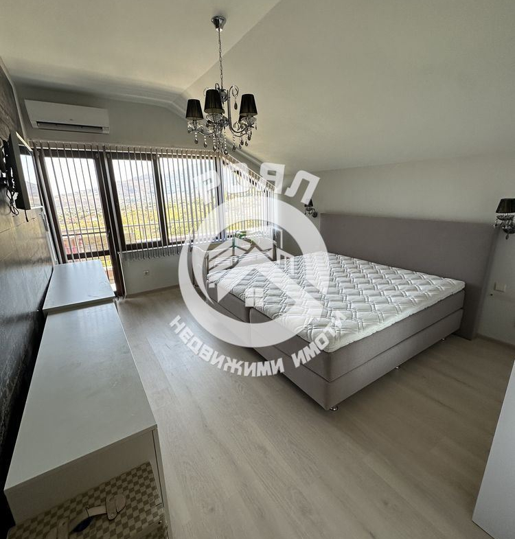 Роял Имоти продава обзаведена къща с 4 спални в село Брестник ,Пловдив - 0