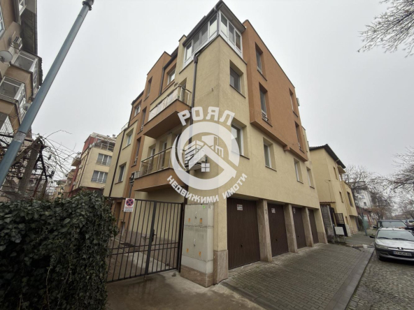 Роял Имоти продава тристаен,обзаведен апартамент в кв.Съдийски,гр.Пловдив - 0