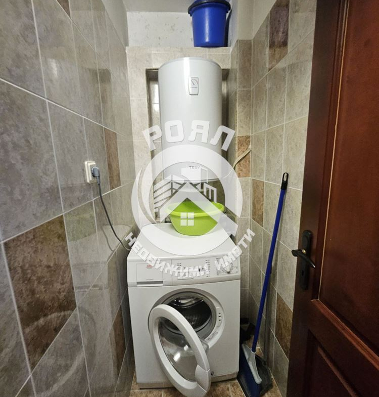 Роял имоти продава тристаен апартамент, Каменица 2, Пловдив - 0