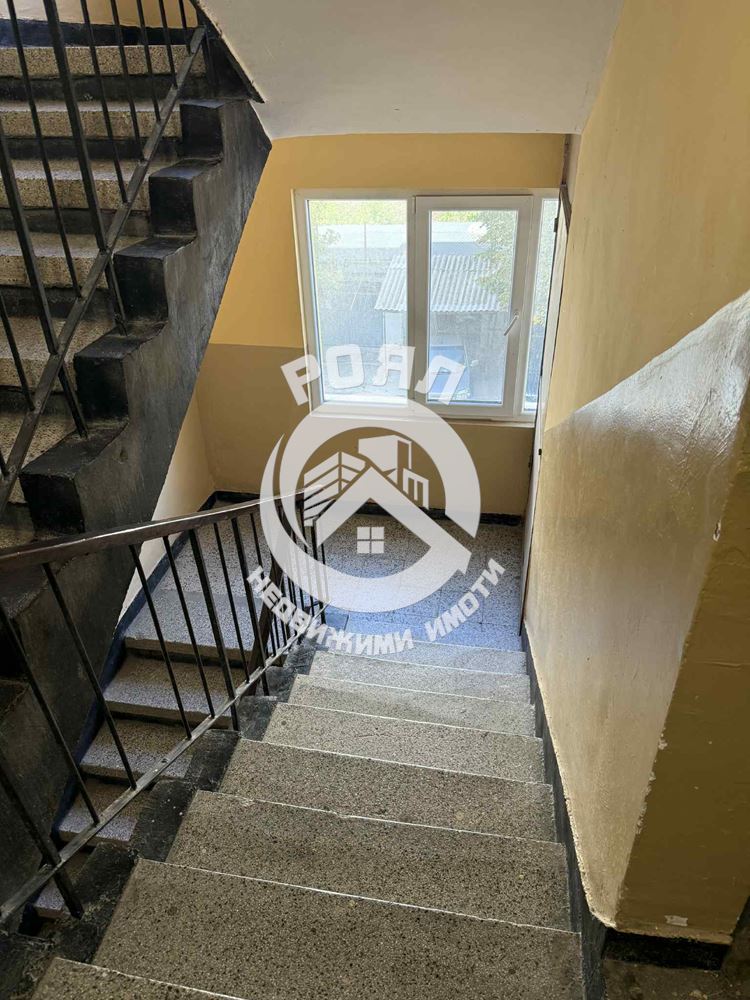 Роял имоти продава апартамент с три отделни стаи в гр. Хасково, кв.Орфей - 0