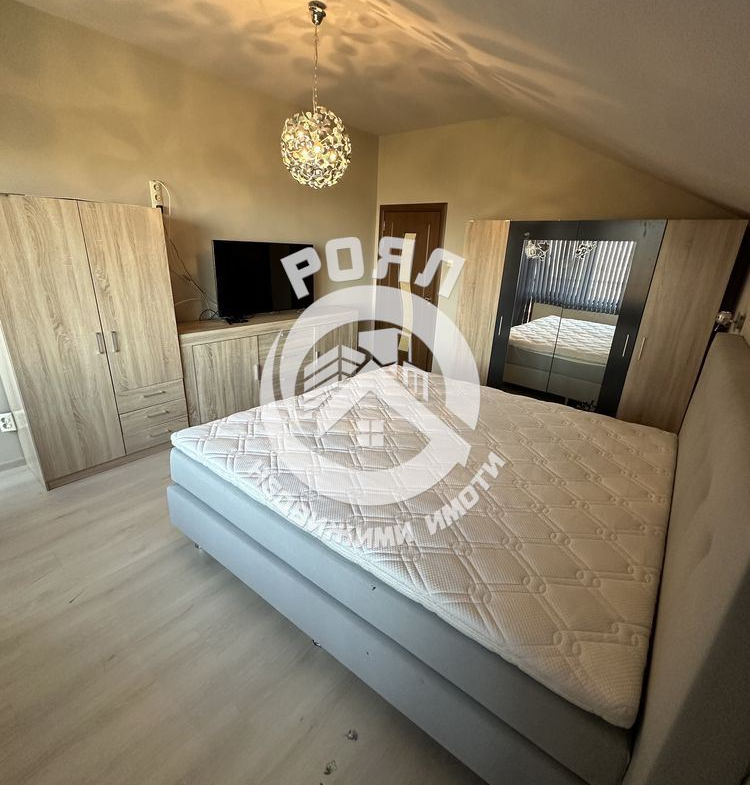 Роял Имоти продава обзаведена къща с 4 спални в село Брестник ,Пловдив - 0