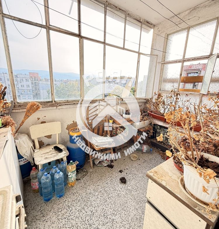 Роял Имоти продава Ексклузивно двустаен апартамент, кв.Кючук Париж, Пловдив - 0