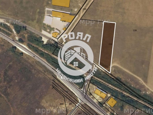 Роял Имоти предлага за продажба парцел със статут за производствена складова база - 0