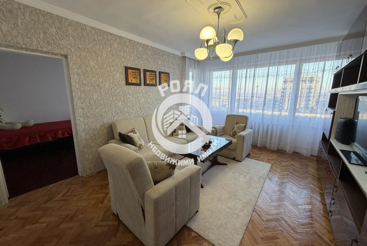 Роял Имоти отдава под наем двустаен апартамент в Центъра на гр.Пловдив - 0