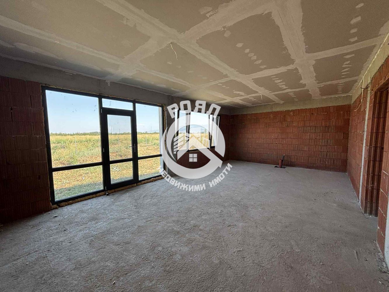 Роял Имоти предлага за продажба едноетажна къща в с. Оризари, област Пловдив - 0