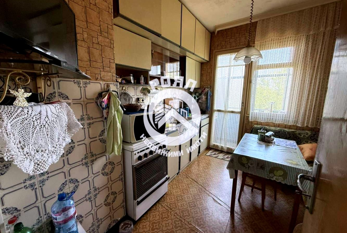 Роял имоти продава тристаен апартамент, Кючук Париж, Пловдив - 0