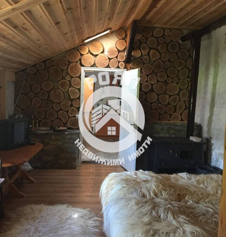 Роял имоти продава къща в с. Глогино, област Смолян - 0