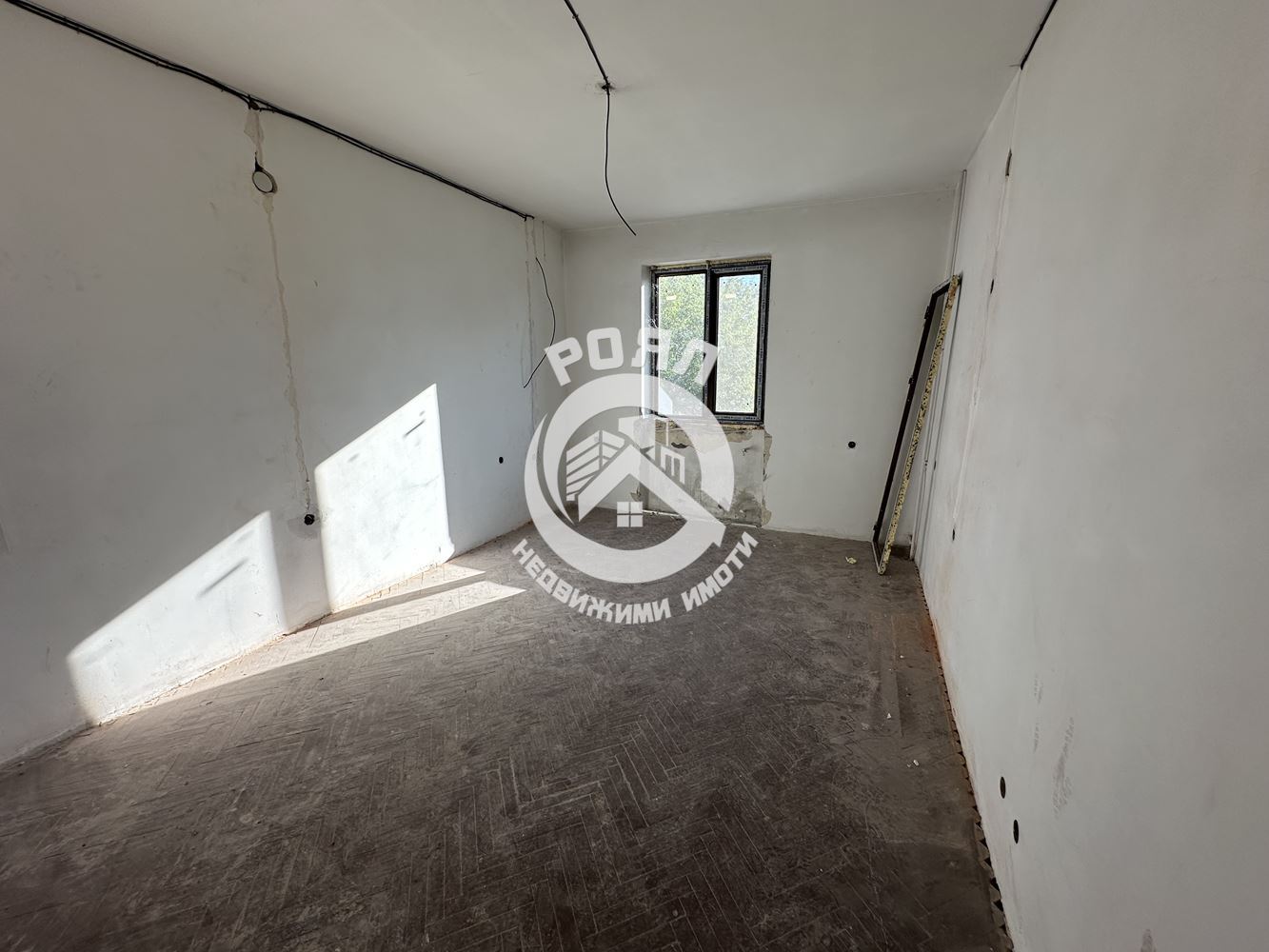 Роял имоти продава Ексклузивно двустаен апартамент в гр.Стамболийски - 0