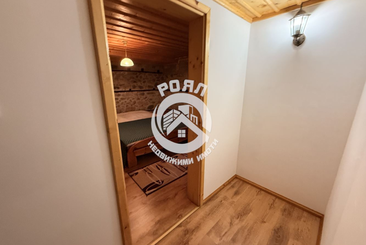 Роял Имоти продава самостоятелна къща за гости в с. Хвойна, област Смолян - 0