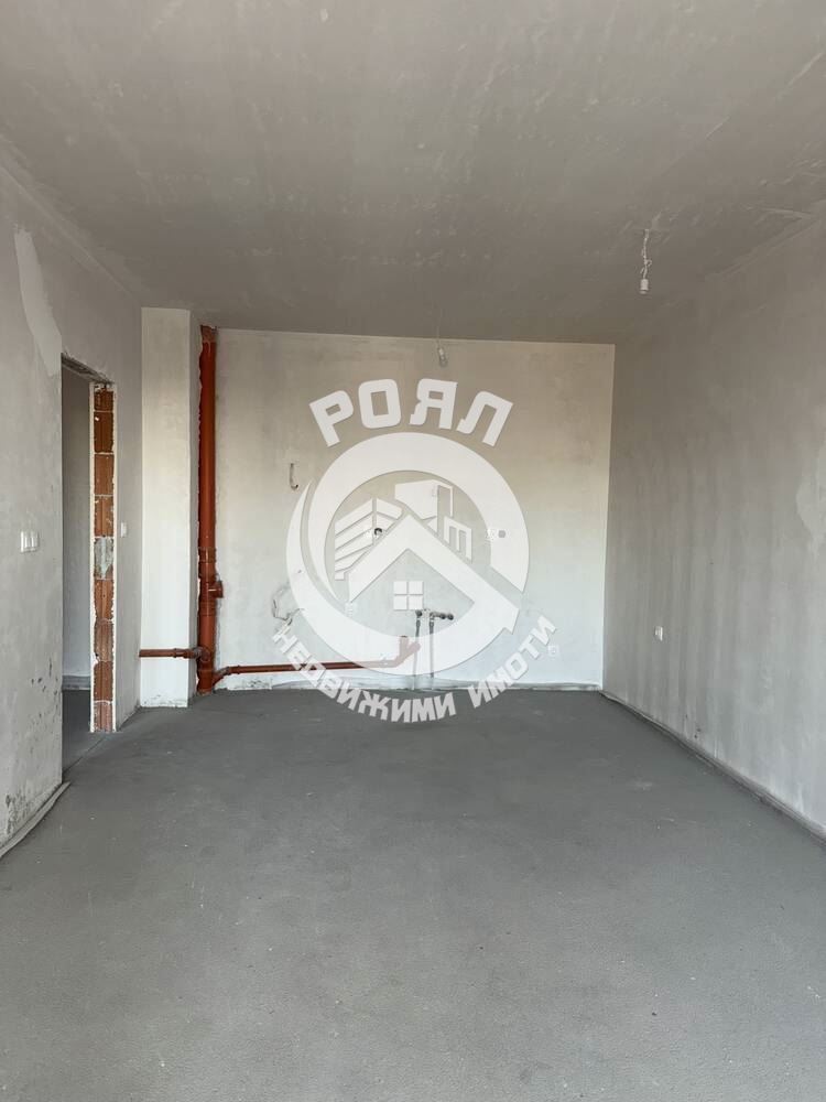 Роял имоти продава двустаен апартамент, Тракия, Пловдив - 0