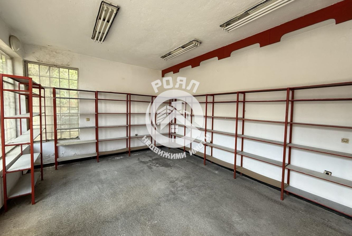 Роял Имоти продава Ексклузивно магазин в жк Тракия,гр.Пловдив - 0