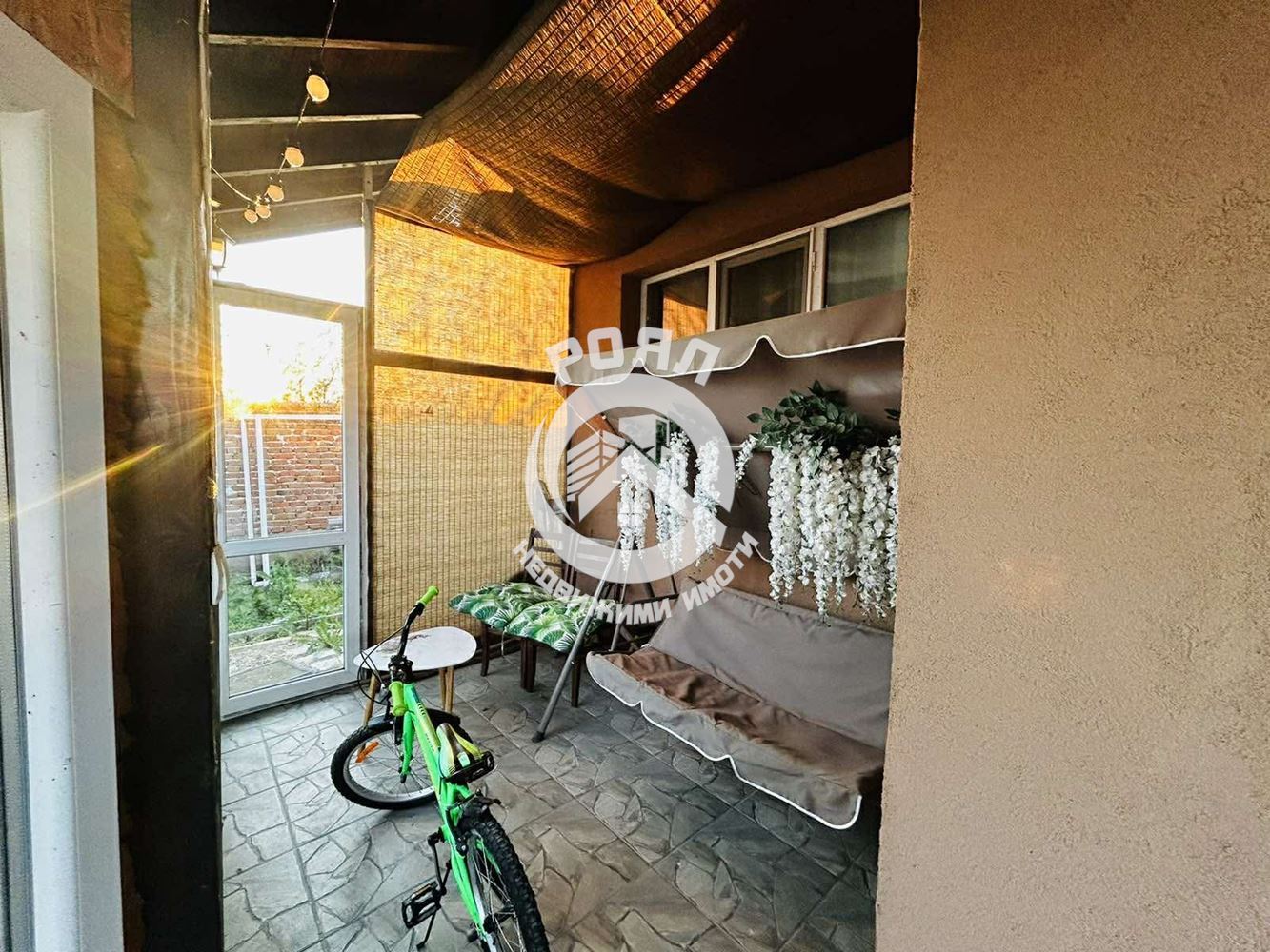 Роял Имоти продава едноетажна къща с двор в гр.Съединение - 0