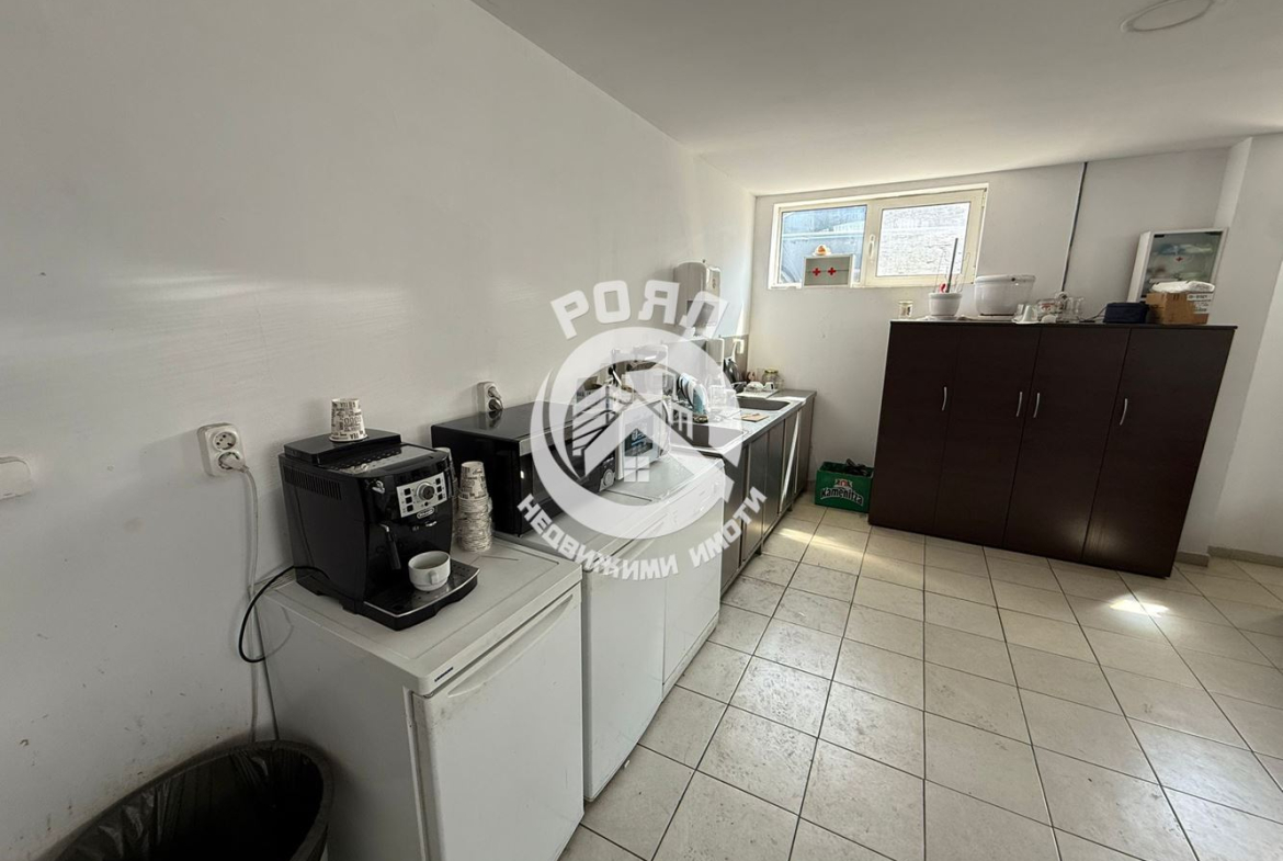 Роял имоти продава Промишлени имоти в гр Куклен - 0