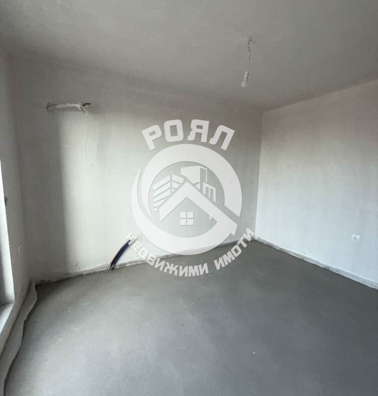 Роял имоти продава двустаен апартамент, Тракия, Пловдив - 0