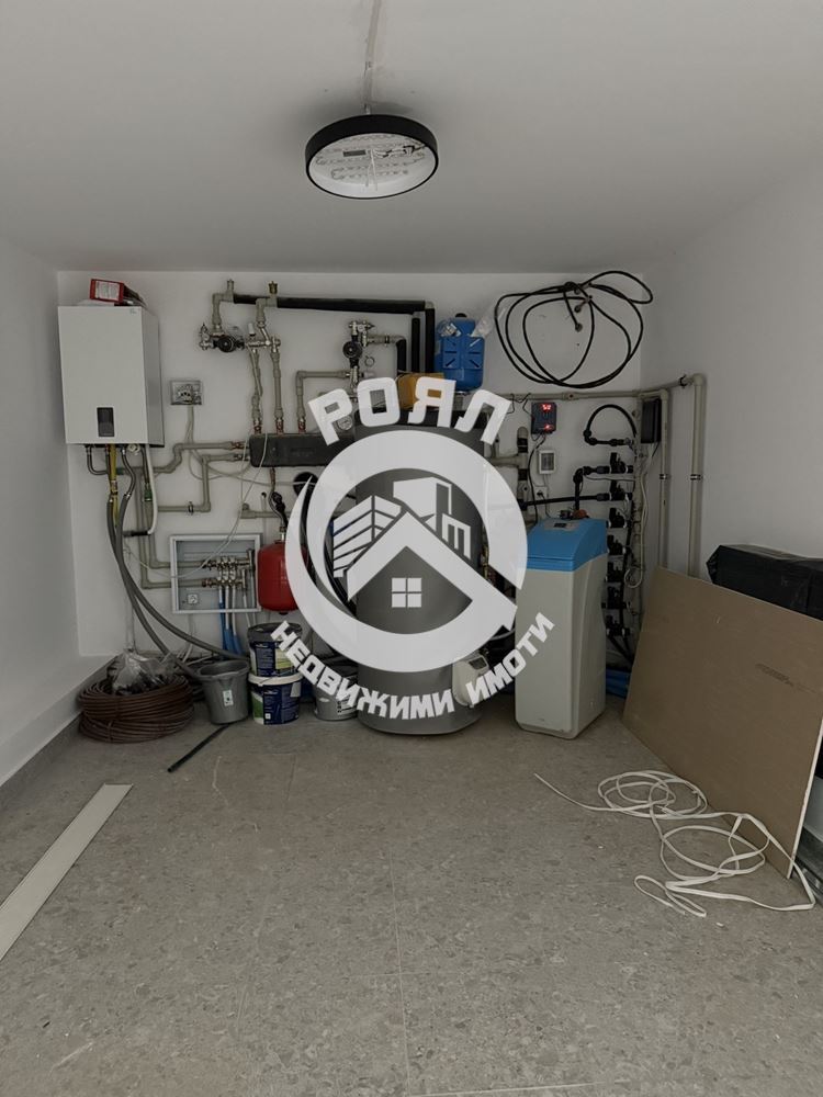 Роял имоти продава къща с панорамна гледка, с.Брестник, Пловдив - 0