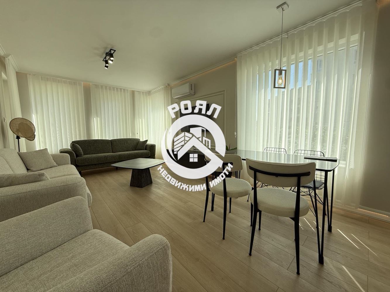 Роял Имоти продава нов, луксозно обзаведен, двустаен апартамент с гараж, Остромила, Пловдив - 0